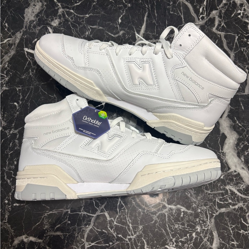 New Balance 660